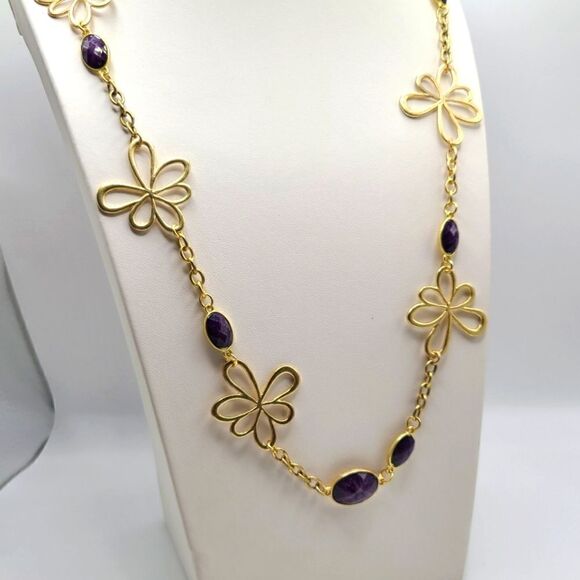 Floral necklace,  goldtone - Picture 2 of 7